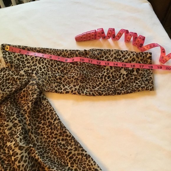 Sheer Cheetah Print With Lace Button Front Top Size M - Picture 5 of 9